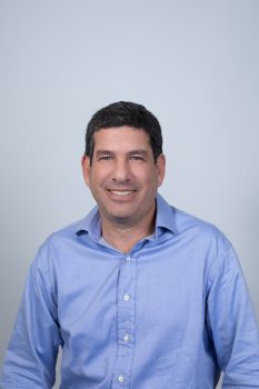 משה וייס, מנהל בית ג'יני ברויאר